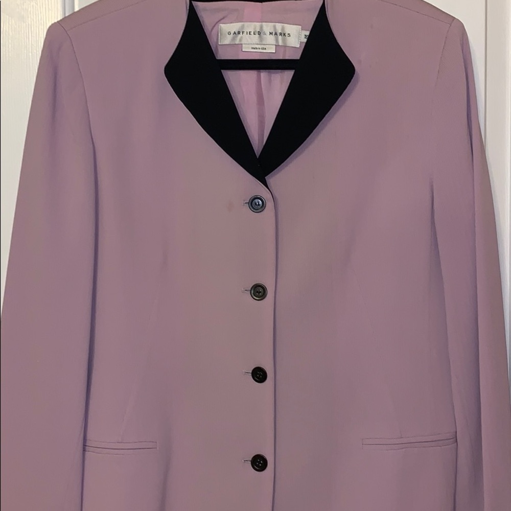 Clothes - Picture 3 of 6